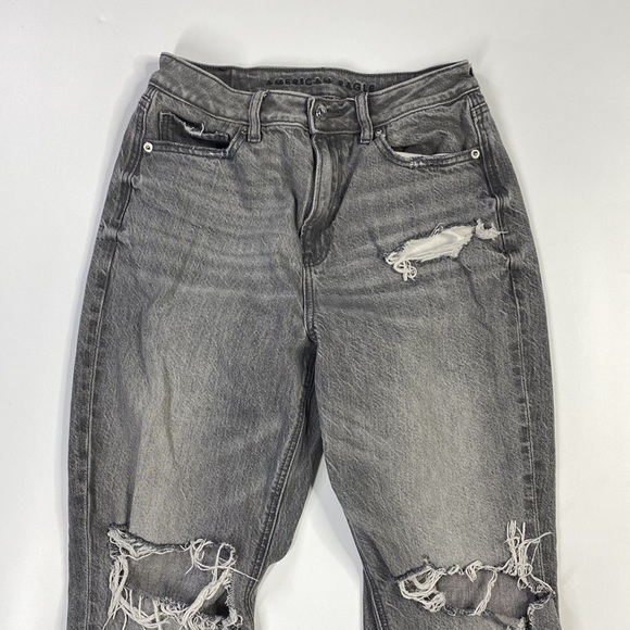 American Eagle Distressed Mom Jean High Rise Black Size 4 Short - Picture 2 of 14